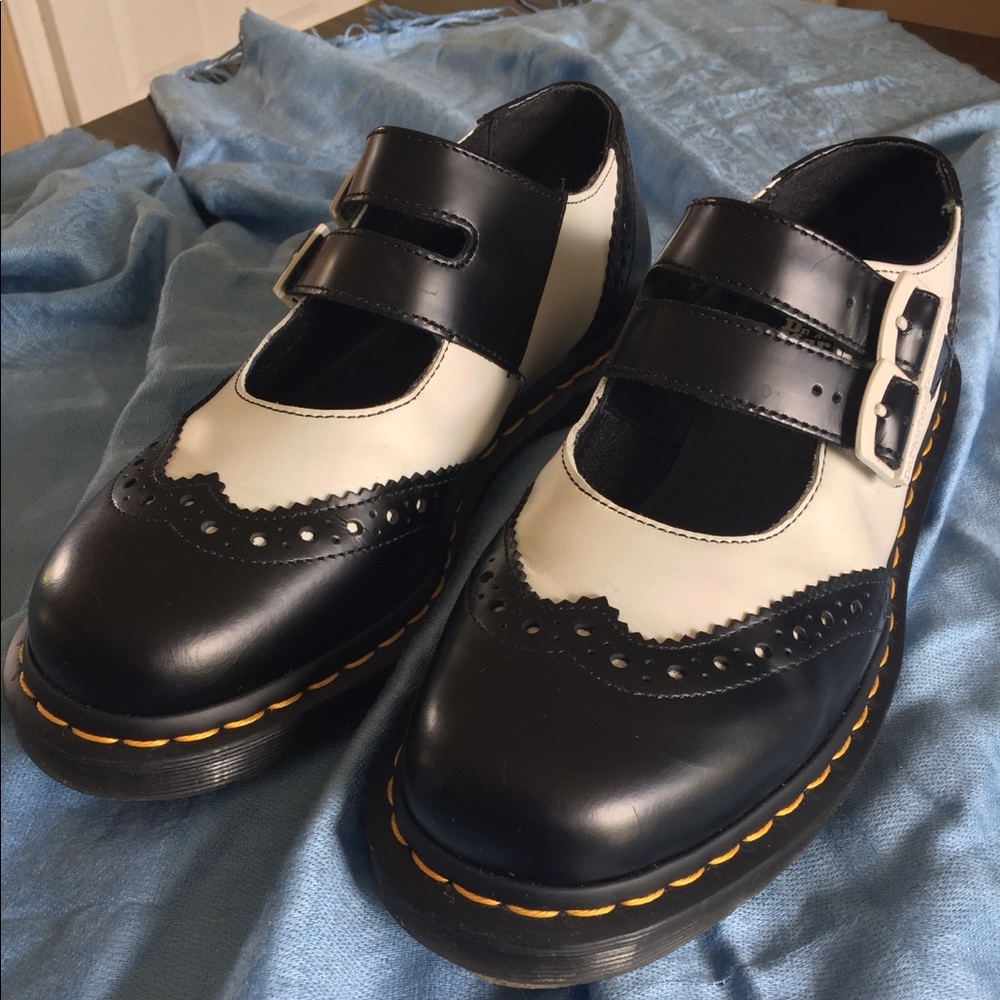Dr Marten B&W Wingtips